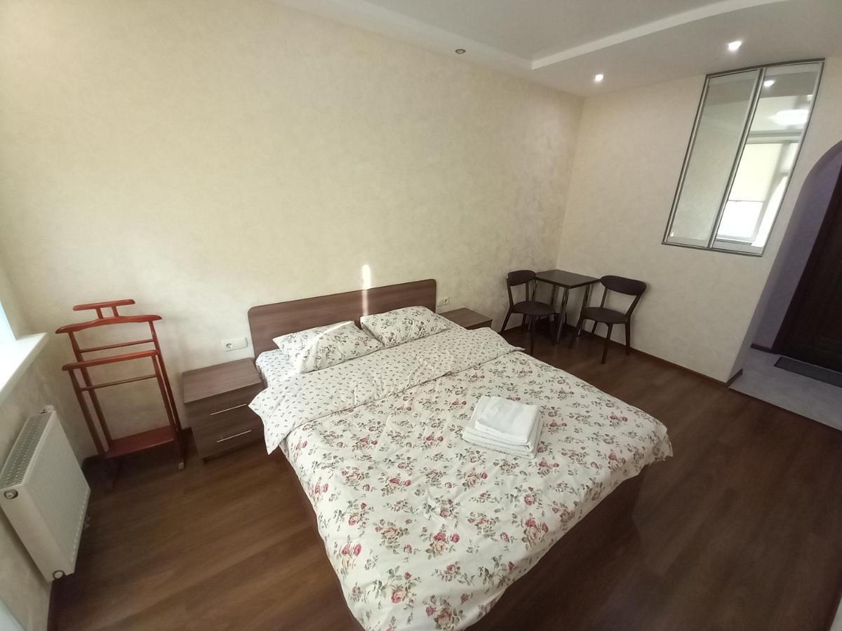 Smart Apartments Drahomanova 2А Kiev Luaran gambar