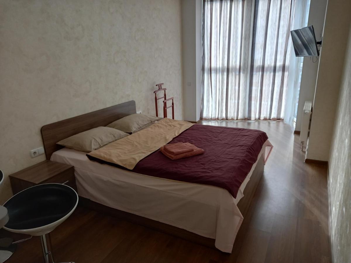 Smart Apartments Drahomanova 2А Kiev Luaran gambar