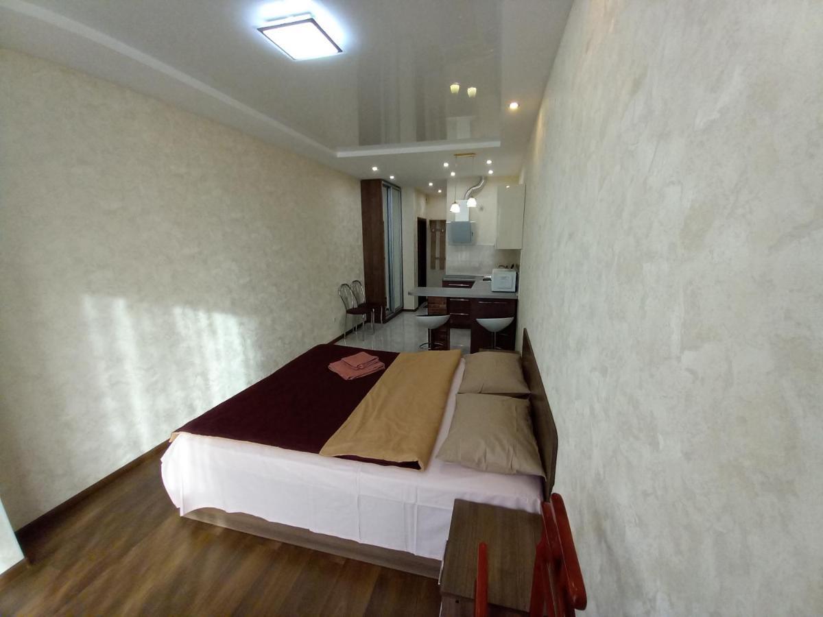 Smart Apartments Drahomanova 2А Kiev Luaran gambar